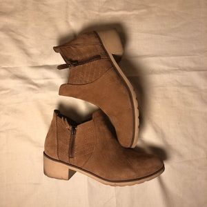 💎Real cute Reef booties💎